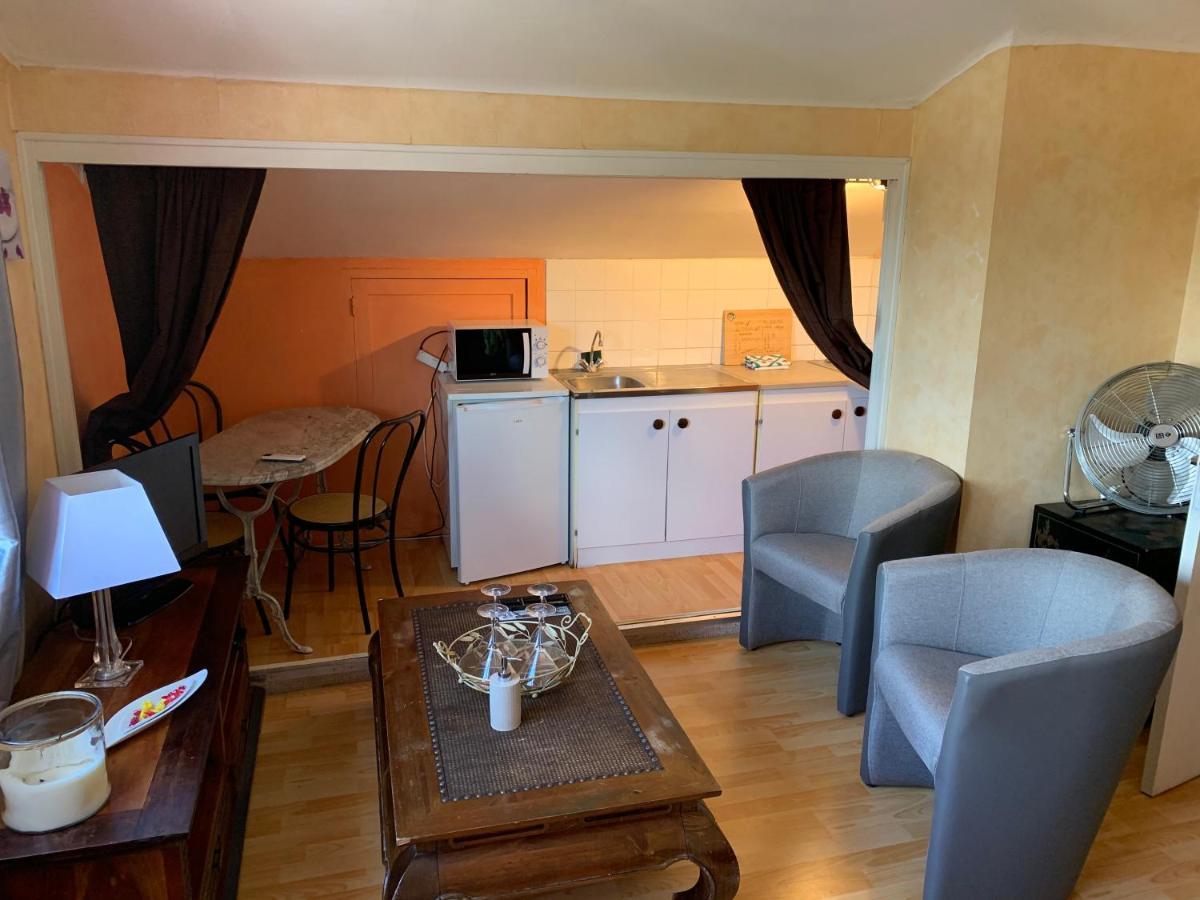 Chez Christine Apartment โรเดซ ภายนอก รูปภาพ